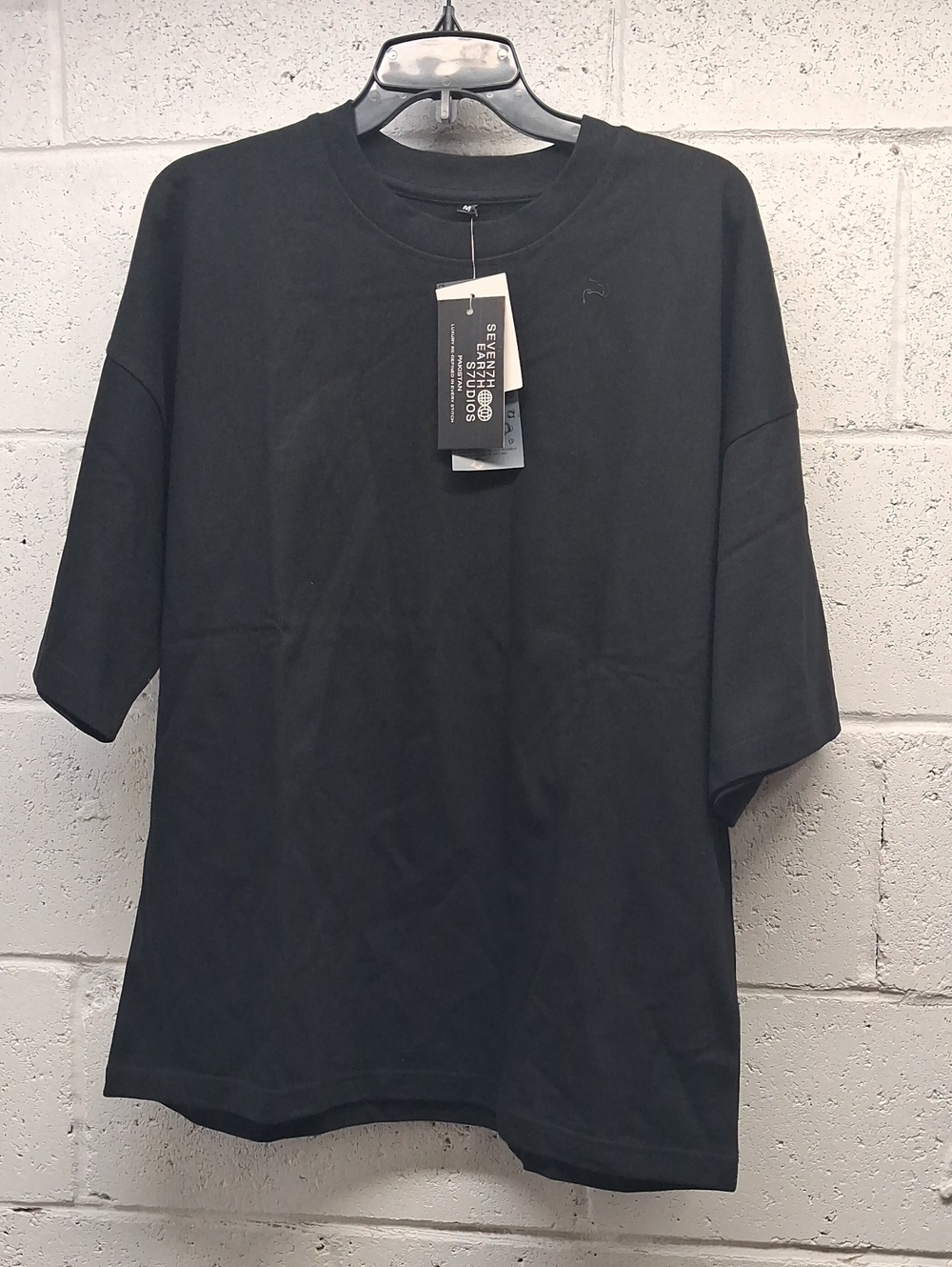 NWT Mens 7th Earth Studios Black Drop Shoulder Crew Neck Tshirt